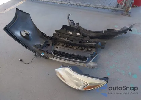 2014 Ford Focus Se from USA, damaged, VIN 1FADP3K20EL180606